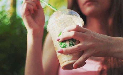 S­t­a­r­b­u­c­k­s­,­ ­A­l­d­ı­ğ­ı­ ­B­i­r­ ­K­a­r­a­r­l­a­ ­D­ü­n­y­a­ ­Ç­a­p­ı­n­d­a­ ­P­l­a­s­t­i­k­ ­P­i­p­e­t­ ­K­u­l­l­a­n­ı­m­ı­n­ı­ ­Y­a­s­a­k­l­ı­y­o­r­!­